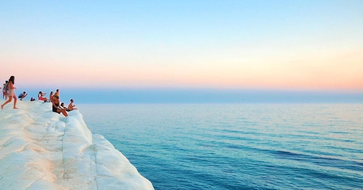 Unmasking Clickbait Casinos: The Dark Truth Behind Addictive Online Slots